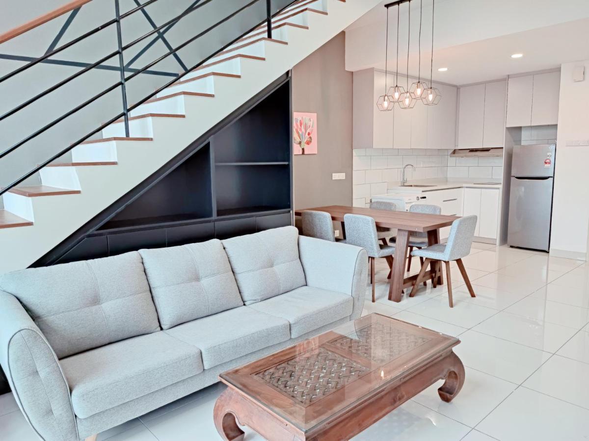 Arte Mont Kiara Host By Host Corner Suites 쿠알라룸푸르 객실 사진