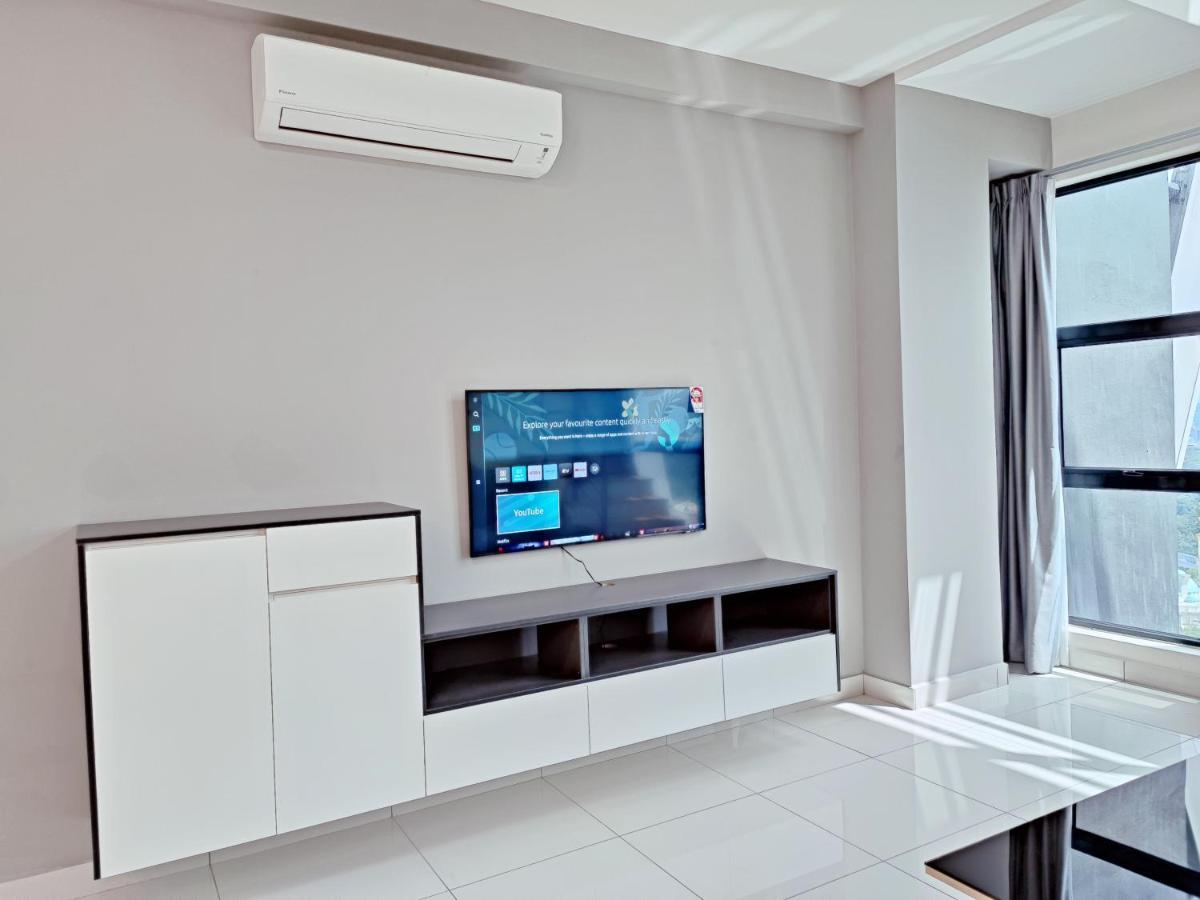 Arte Mont Kiara Host By Host Corner Suites 쿠알라룸푸르 객실 사진